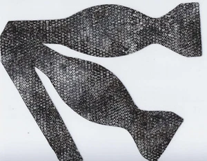 Snake Bow tie, Black & Silver Snake Print, Wild Exotic Animal, Self-tie Bow tie - Picture 1 of 5