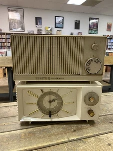 Westinghouse H816L5 Vintage 1950s Tube AM Clock & Zenith 2-2960 Both Work - Picture 1 of 7