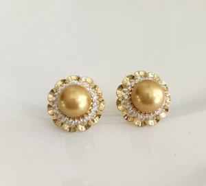 Gold Seashell Pearl 8mm Halo Flower Stud Earrings 925 Silver 14k Gold Plated - Picture 1 of 4