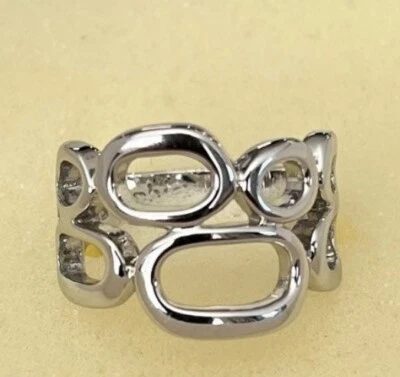 Anillo Banda Lia Sophia “Estructura/Síntesis” Diseño Recortado Tono Plata Talla 8 Foto 1 de 4