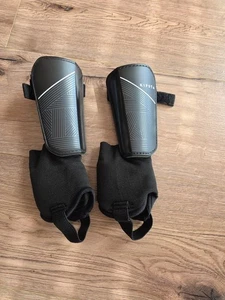 Decathlon Fußball Schienbeinschoner Kinder - Bild 1 von 1