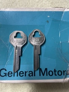 GM Briggs and Stratton Chevy Buick Pontiac Oldsmobile NOS LLAVE EN BLANCO 1938-1966 - Imagen 1 de 2