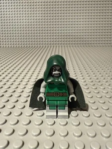 LEGO Dr. Doom Minifigure Sh0052 Marvel Superheroes From 76005 Daily Bugle - Picture 1 of 4
