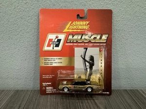 Johnny Lightning Muscle Linda Vaughn #32 Hairy Olds Mobile 1:64 Diecast Nuevo en Paquete - Imagen 1 de 8