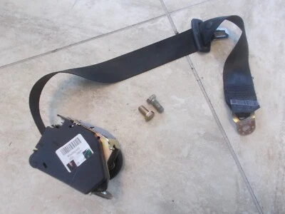 Cinturón de seguridad trasero para conductores Audi A6 Allroad Wagon 03 04 05 usado OEM LH C5 negro Foto 1 de 2