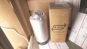 APC Alloy Products Corp 316 Stainless pressure vessel, 5 gallon, 155 PSI - Picture 1 of 8