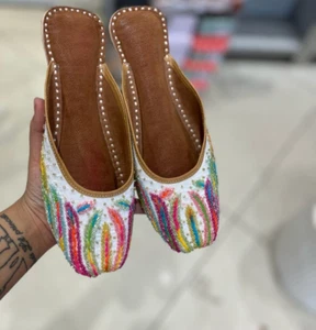 Women punjabi back open mules with embroidery, motifs White Fashion UK size 4-8 - Picture 1 of 8