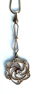 COLLAR COLGANTE ORO AMARILLO Y DIAMANTES Foto 1 de 4