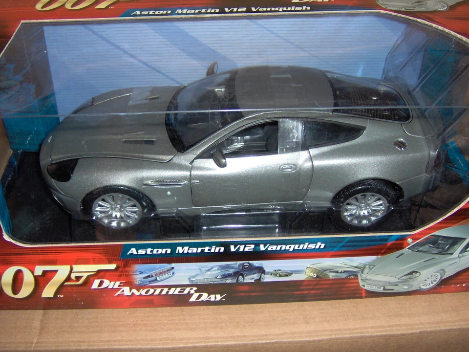Aston Martin V12 Vanquish 007 "Die Another Day" Joy Ride 1:18 - Immagine 1 di 1