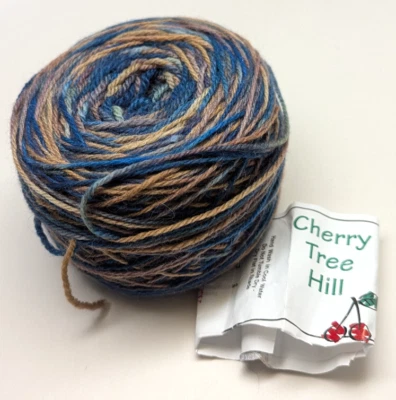 单 Skein 手绘 樱桃树山袜 - 彩票 DO — 第 1/2 张图片