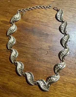 Collar Gargantilla Vintage Firmado Monet Tono Dorado Hojas #A2 Foto 1 de 4