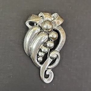 Vintage Taylord Fur Clip Sterling Silver Ribbon Scroll 1 7/8" - Picture 1 of 15