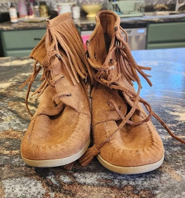Minnetonka Women's Brown Suede Fringe Ankle Wedge Moccasin Boots, Size 8.5 - Image 1 of 3