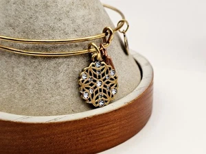 Alex And Ani " Snowflake " Blue Crystal ❄️❄️ Gold Charm Bangle Bracelet ⭐️ - Picture 1 of 10