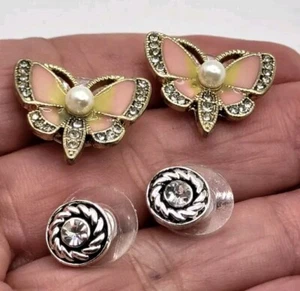 Lot Of 2 Betsey Johnson Buzz Off Butterfly & Crystal Silver Tone Stud Earrings - Picture 1 of 4
