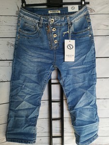 KAROSTAR Damen Shorts Capri Bermuda Jeans Hose schräge Knopfleiste RV 38-48 NEU