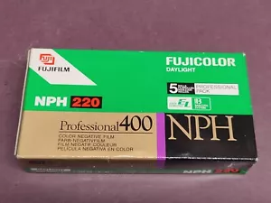 5 Rollen Fujifilm NPH 400 Professional 220 mm Verwendbar bis 2001 - Bild 1 von 3