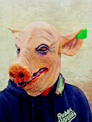 RUBBER JOHNNIES TM Erwachsene Halloween Schweinemaske Deluxe Latex Böse Metzger gruselig Tier Maske Horrormaske
