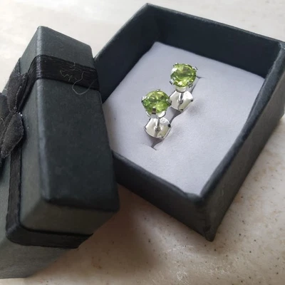 Arizona Peridot 1.50 Carat, Sterling Silver Studs - New and Hygiene Sealed - Image 1 of 4