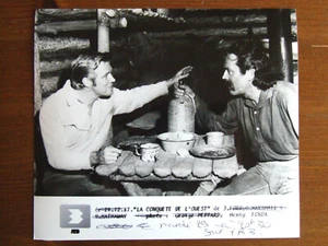 PHOTOGRAPHIE DE PRESSE HENRY FONDA GEORGE PEPPARD LA CONQUETE DE L'OUEST J.FORD - Picture 1 of 1