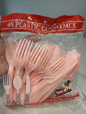 Paquete combinado de plástico Party Dimensions 48 cubiertos rosas 16 cuchillos 16 tenedores 16 cucharas Foto 1 de 3