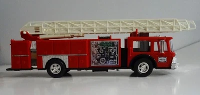Banco de camión de bomberos Hess Toy 1986 Foto 1 de 4