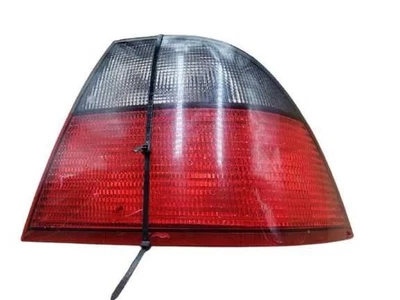 Luz trasera de pasajero sedán cuarto de panel montado para 99-01 SAAB 9-5 335342 Foto 1 de 4