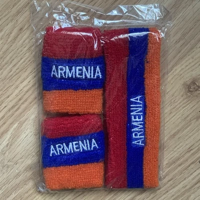 Juego de diadema y pulsera bandera y letras armenias Foto 1 de 2