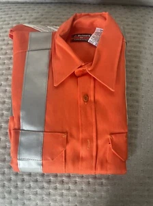 New Flame Resistant FR High Visibility Hi Vis Bulwark Size Medium - Picture 1 of 6