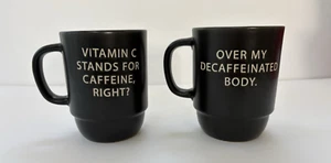 VITAMINA C SIGNIFICA CAFEÍNA, ¿VERDAD? & OVER MY DESCAFEINATED BODY Tazas de café - Imagen 1 de 6