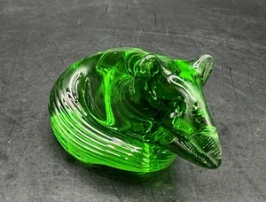 Vintage SELTEN smaragdgrüne Kunst Glas Maus oder Ratte Figur Briefbeschwerer LEUCHTET 3" - Bild 1 von 11