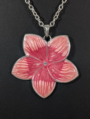 Collar Colgante KC Kenneth Cole Rosa Esmalte Flor Cristal Tono Plata 19" Foto 1 de 4