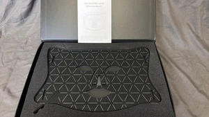 Lovsheme LED silicone Mask- Red Light Therapy - Picture 1 of 2