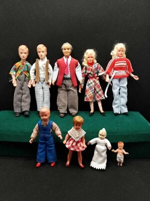De colección. Casa de Muñecas Muñeca Estilos Surtidos Alemán Lote De 9 Hombres, Mujeres, Niños y Bebés  Foto 1 de 4