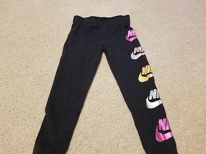 Nike Active Wear Leggings Girls size 4-5 Small - Picture 1 of 5