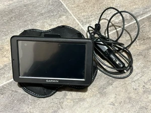 Garmin Dezl 560 Automotive Mountable GPS Navigator - Picture 1 of 4