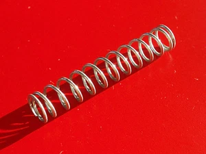 DELLORTO (NOS) UA19S Carb Throttle Spring Benelli Ducati Indian Minarelli P4 50 - Picture 1 of 1