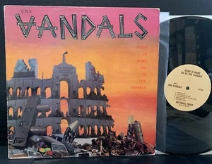 The VANDALS When In Rome Do As The Vandals ORIG 1984 National Trust NT884 EX - Bild 1 von 2