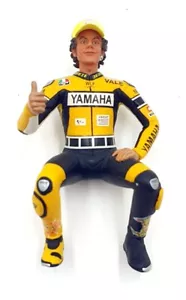 Minichamps 1/12 Scale ROSS02 Valentino Rossi Yamaha #46 Sitting Figure - Picture 1 of 5