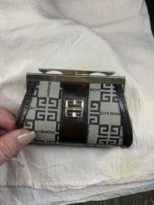 Givenchy Münzetui Vintage 70er Jahre. Wurde gepflegt. Fast neuwertig RAR! - Bild 1 von 7