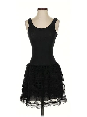 Vestido de cóctel negro Thread Social para mujer 2 Foto 1 de 4