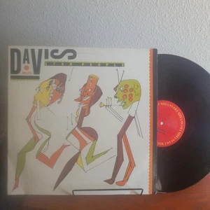 MILES DAVIS - STAR PEOPLE (LP) COLUMBIA FC 38657 VG+ - Picture 1 of 2