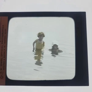 Familie im Wasser um 1890 Provincetown Massachusetts magische Laternenrutsche - Bild 1 von 10