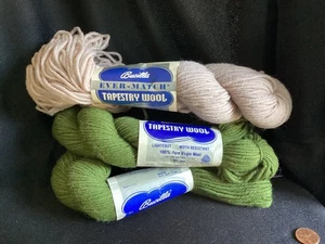 2 Vintage Bucilla 100% reine Wolle Gobelin Wolle - olivgrün #012 - Bild 1 von 1