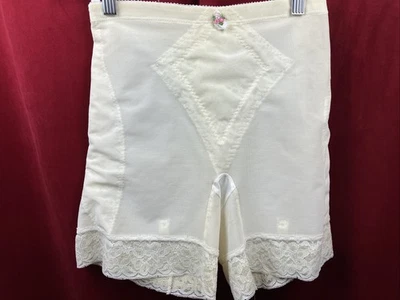 XL 4866 Adonna Faja Inferior Malla Control Ligas Sissy Pinup Foto 1 de 4