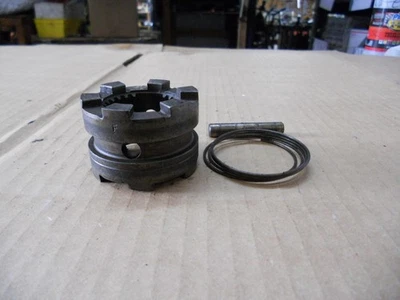 Yamaha 75-90-115 HP OEM Clutch Dog 68V-45631-01-00 Lower Unit Clutch Dog Shifter - Image 1 of 4