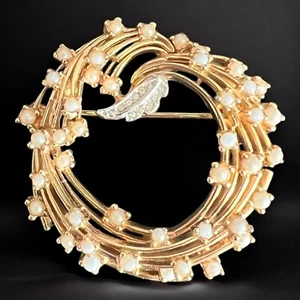 Ciner Kranz Kunstperlen Brosche goldfarben signiert Holiday Glam Vintage Anstecknadel - Bild 1 von 9