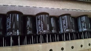 10x Condensadores Nichicon 390uF 63V 105C Bajo ESR 5000h Hecho en Japón UPJ1J391MHH6TN - Imagen 1 de 5