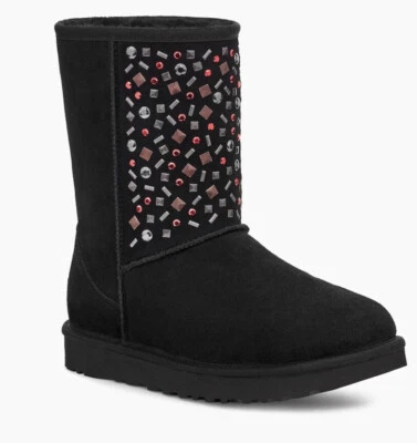 $190+ NUEVO CON ETIQUETAS + Caja UGG Australia Mujer’s Talla 8 Negro Clásico Corto Tachuela II Botas Foto 1 de 4