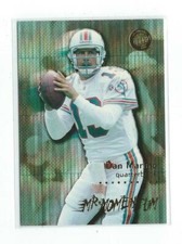 1996 Ultra Mr. Momentum #8 Dan Marino Dolphins